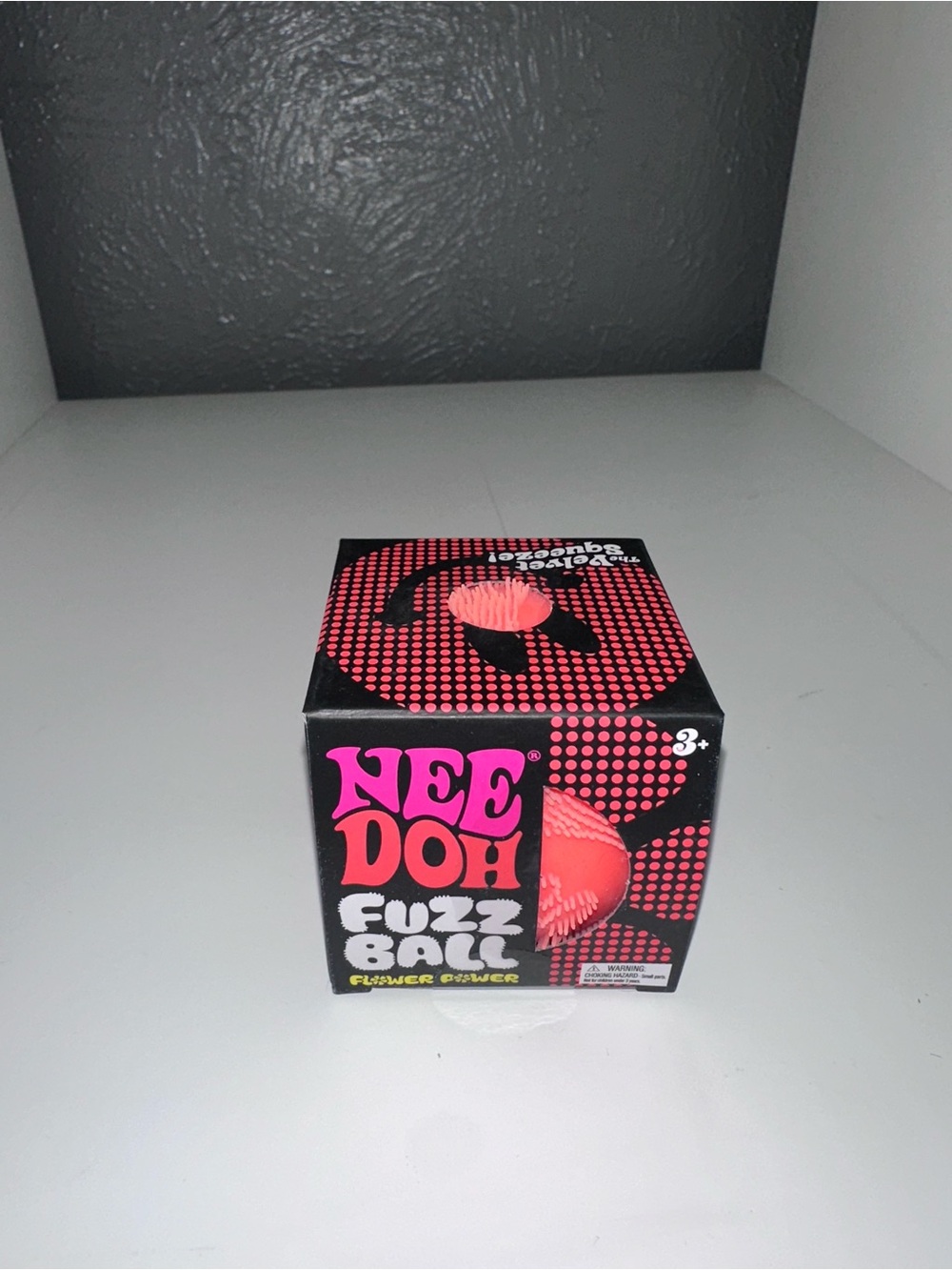 NeeDoh Fuzz Ball Flower Power - Coral/ Orange